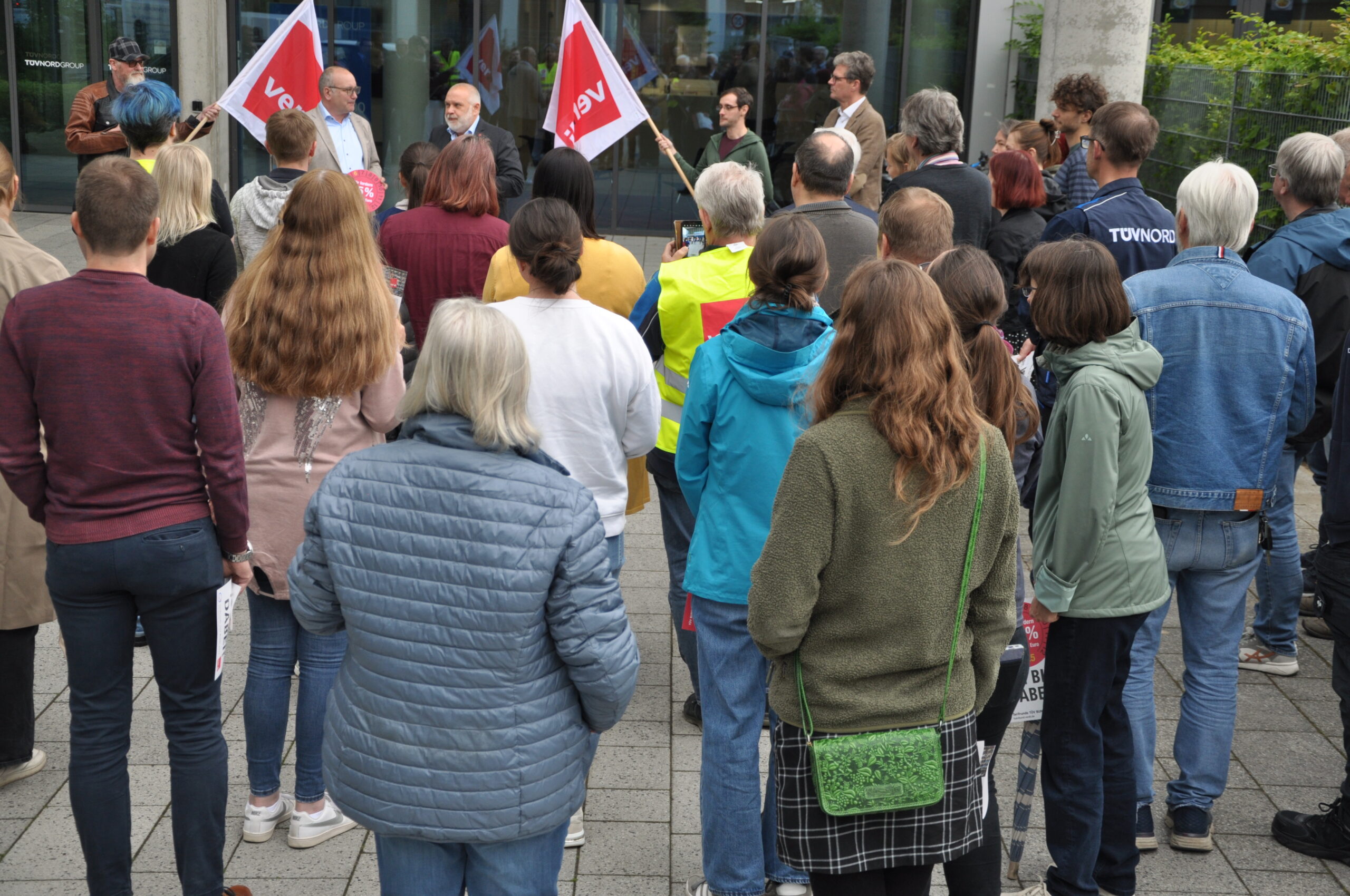 Übergabe der Forderungen von ver.di